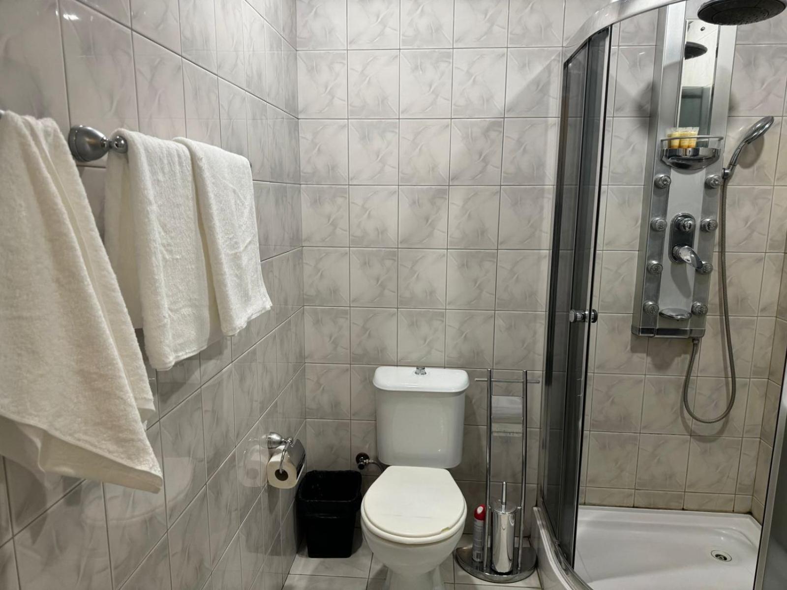 Lalaner Hotel Sisian Habitación foto