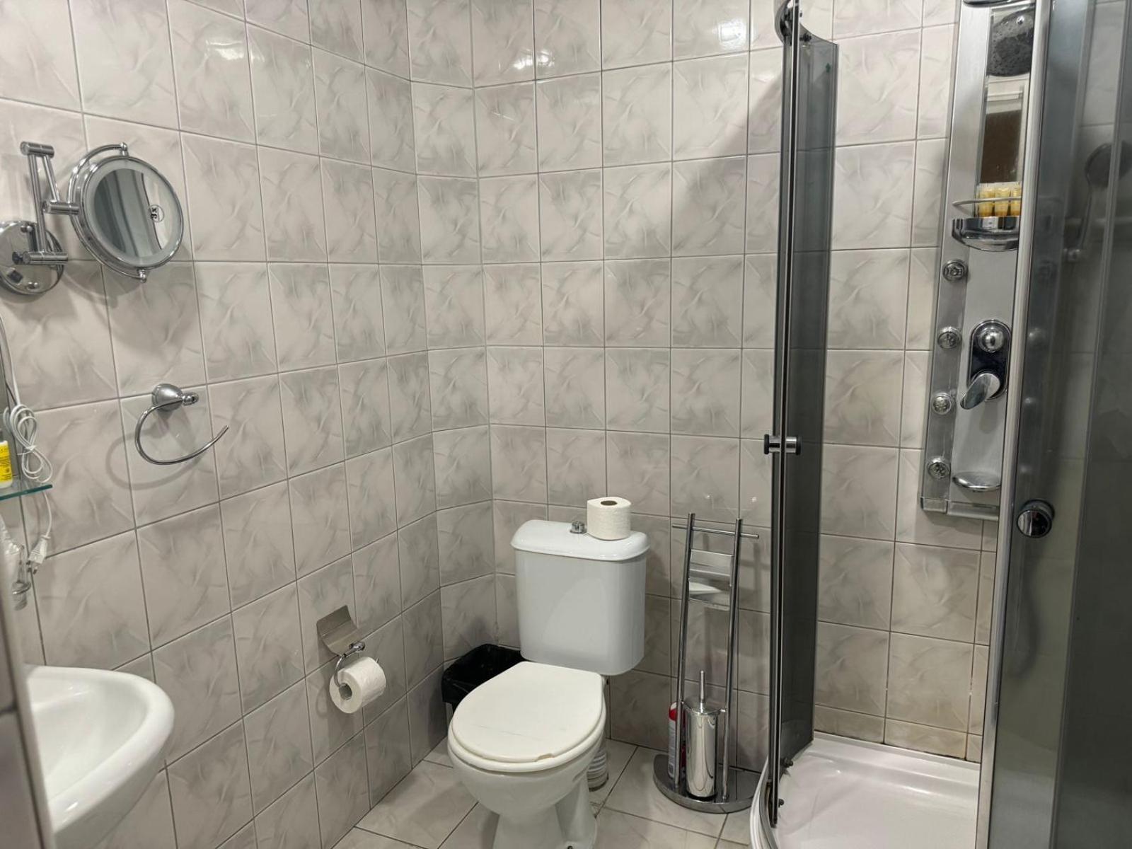 Lalaner Hotel Sisian Habitación foto