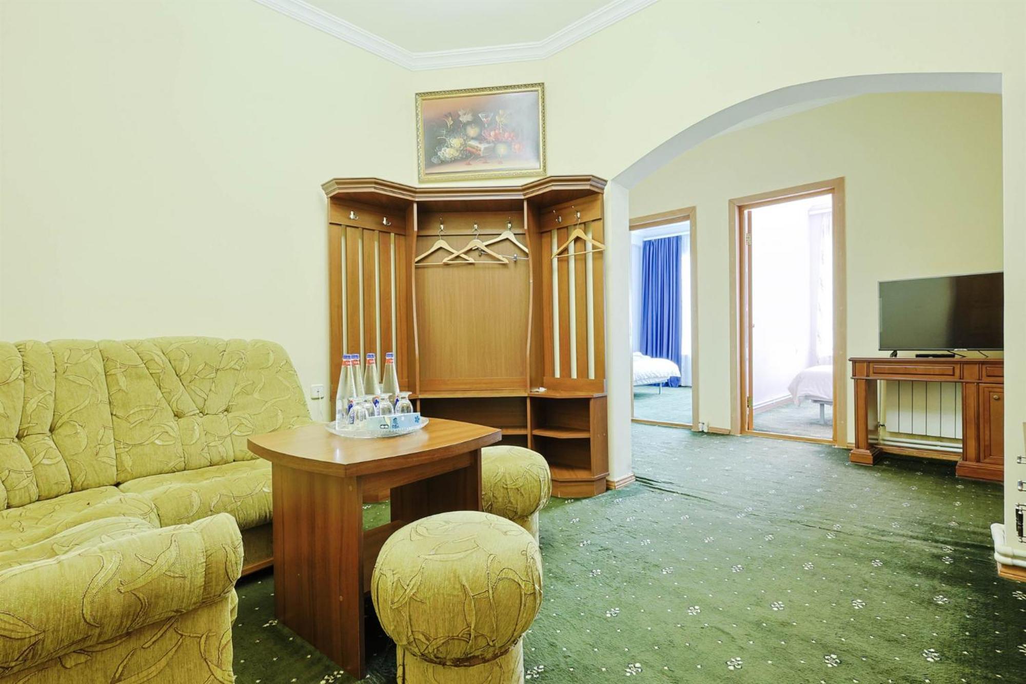 Lalaner Hotel Sisian Exterior foto